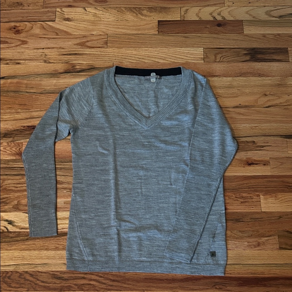 Women’s Smartwool 100% Merino Wool Light-Weight Sweater